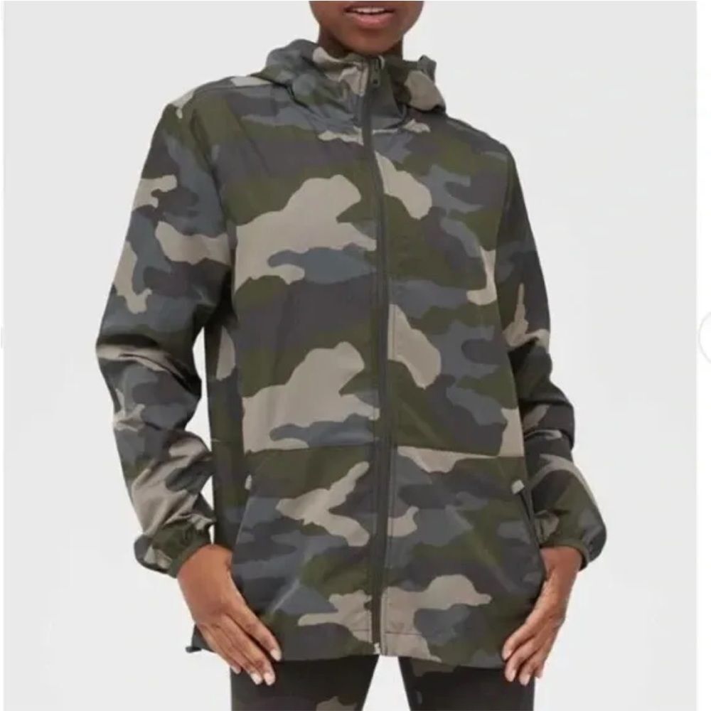 Offline by Aerie Camo Windbreaker Jacket Sz Small - Picture 3 of 11